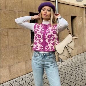 Zara Magenta White Floral Jacquard Knit Vest Bloggers Favorite Size Medium